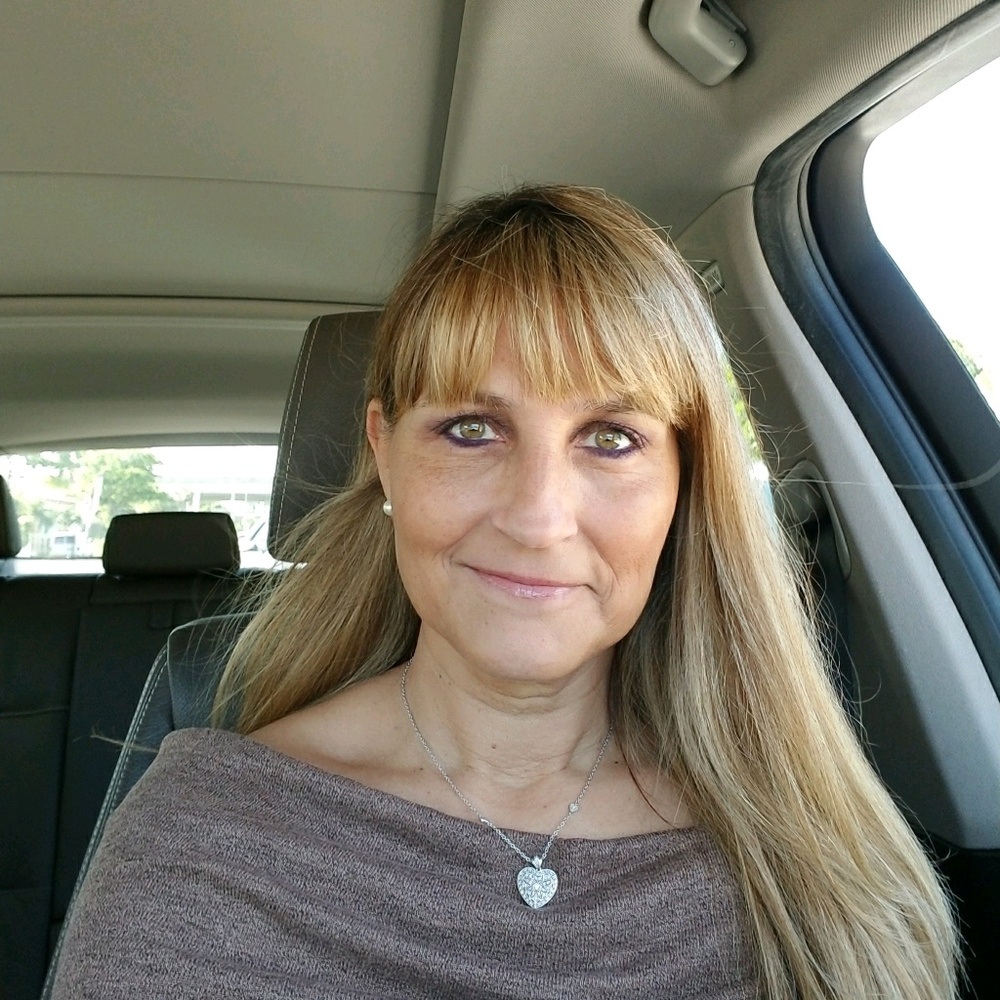 Meet your Posher, Deborah